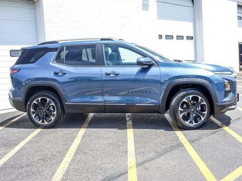 Used 2026 Chevrolet Equinox LT w/ Convenience Package II FWD image 5