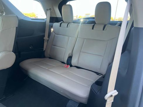 Used 2022 Ford Explorer XLT w/ Equipment Group 202A image 17