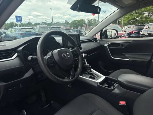 Used 2019 Toyota RAV4 LE w/ All Weather Liner Package AWD/4WD image 14