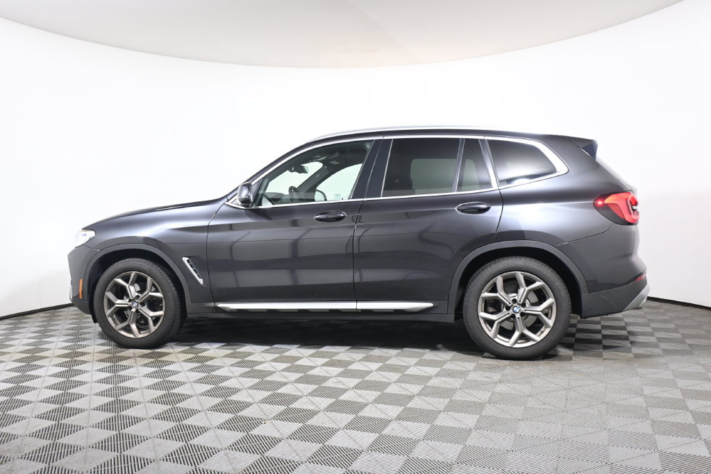 Used 2022 BMW X3 xDrive30i AWD/4WD image 2