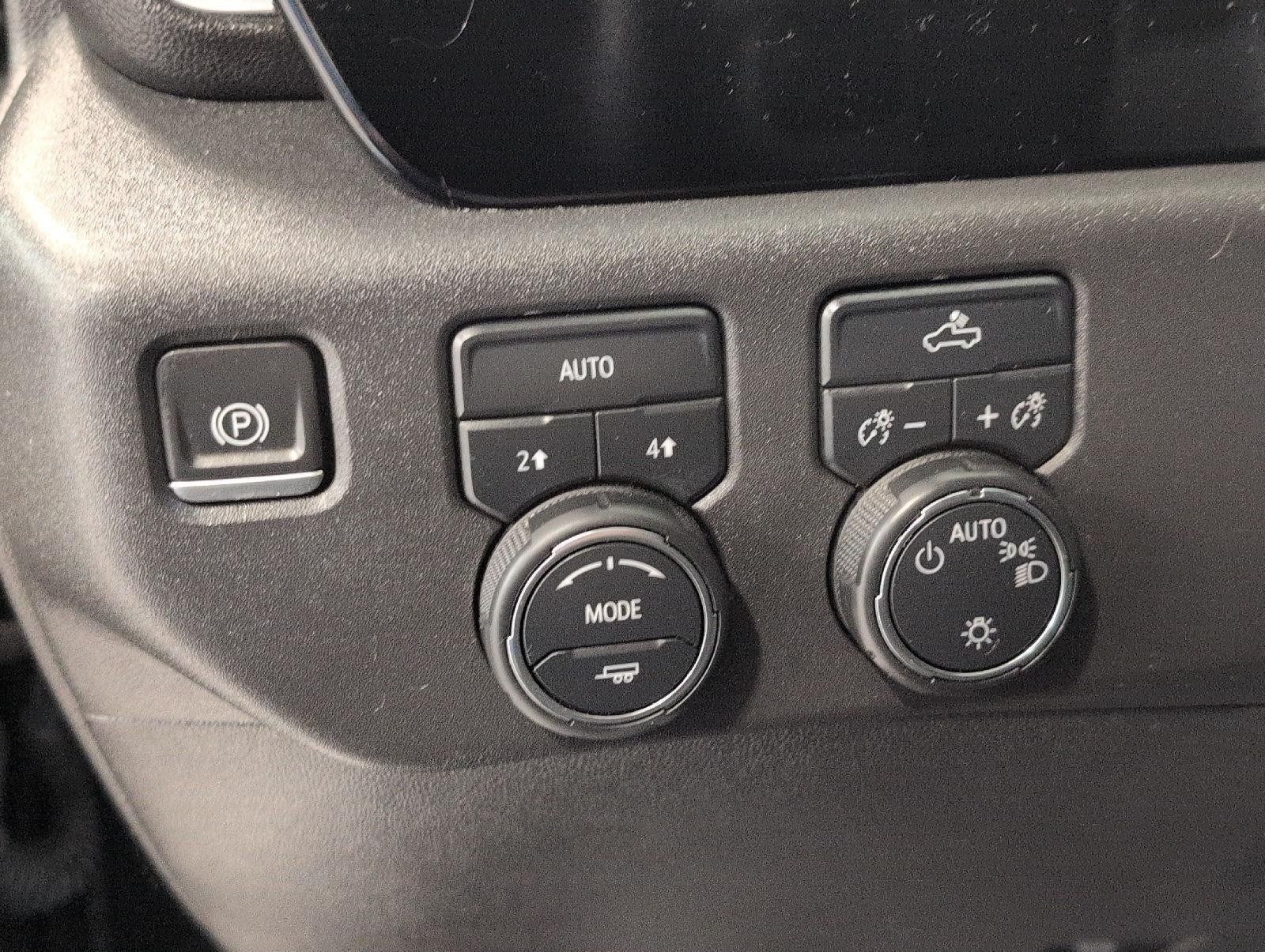 Used 2024 Chevrolet Silverado 1500 LT AWD/4WD image 10