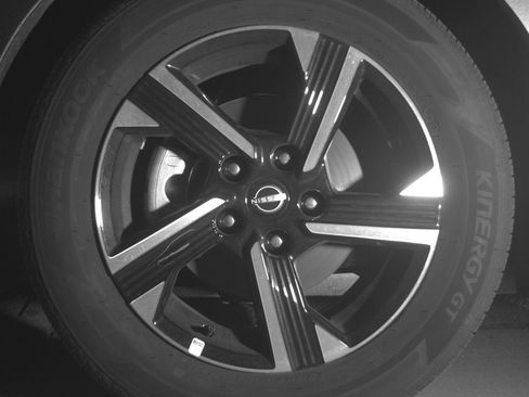 Used 2025 Nissan Sentra SV image 12