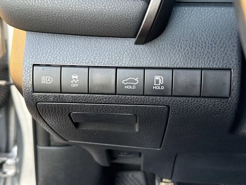 Used 2022 Toyota Camry SE image 42