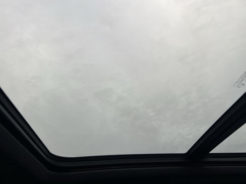 Used 2024 Chevrolet Suburban LT w/ Luxury Package image 13