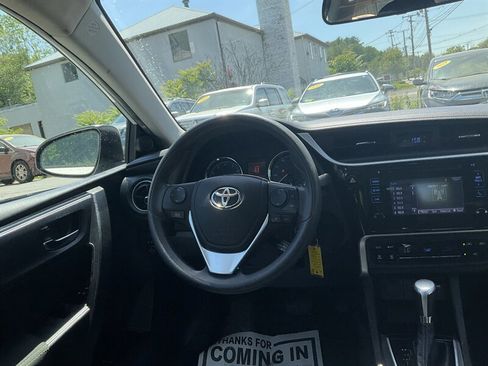 Used 2018 Toyota Corolla LE w/ Protection Package FWD image 11