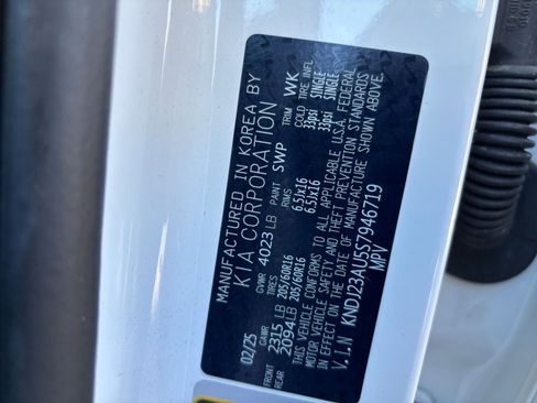 Used 2025 Kia Soul LX w/ LX Technology Package image 22