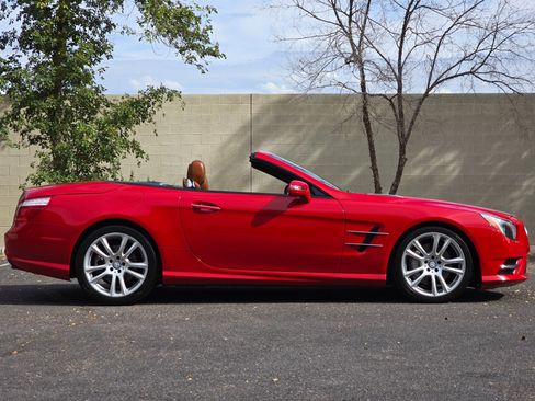 Used 2014 Mercedes-Benz SL 550 image 14