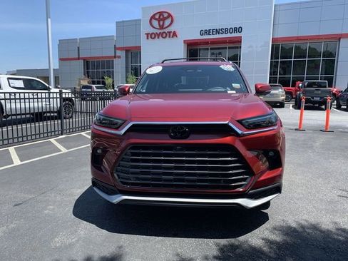 Used 2024 Toyota Grand Highlander AWD Hybrid image 3