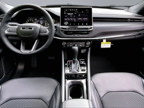 New 2026 Jeep Compass Latitude AWD/4WD image 6