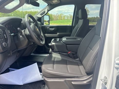 New 2026 Chevrolet Silverado 3500 W/T AWD/4WD image 15