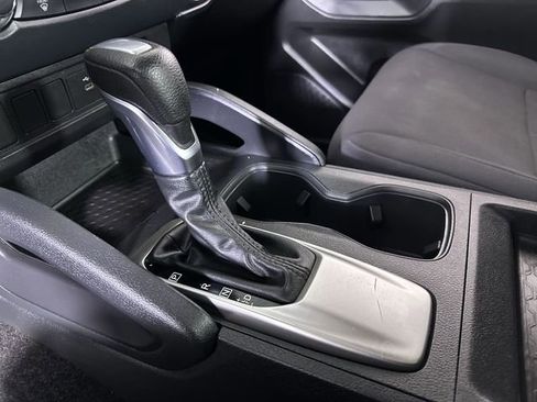 Used 2022 Nissan Frontier S image 32