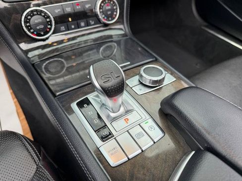Used 2018 Mercedes-Benz SL 550 image 46