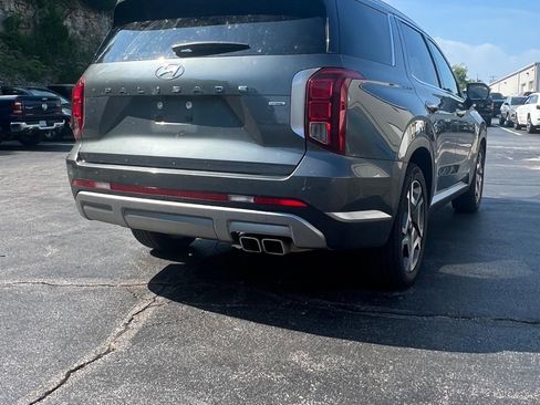 Used 2024 Hyundai Palisade SEL w/ Premium Package AWD/4WD image 4