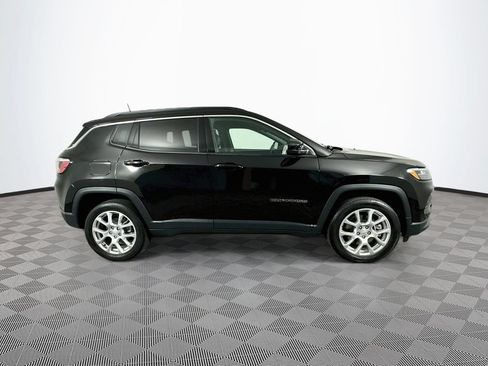Certified 2023 Jeep Compass Latitude AWD/4WD image 13