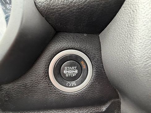 Used 2024 RAM 2500 Big Horn AWD/4WD image 25