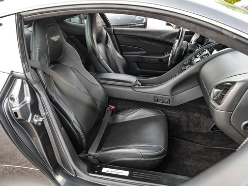 Used 2016 Aston Martin Vanquish Coupe RWD image 36