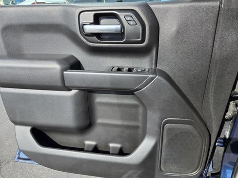 Used 2019 Chevrolet Silverado 1500 Custom Trail Boss w/ Custom Convenience Package image 17