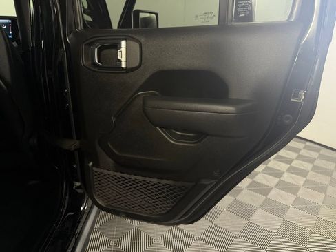 Used 2025 Jeep Wrangler Unlimited Rubicon 4xe w/ Safety Group AWD/4WD image 29