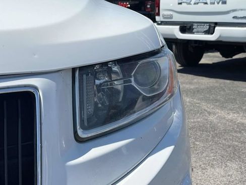 Used 2015 Jeep Grand Cherokee Limited AWD/4WD image 9
