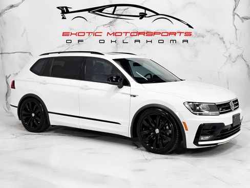 Used 2020 Volkswagen Tiguan SE R-Line image 1