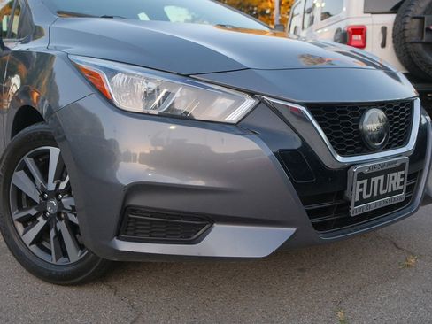 Used 2021 Nissan Versa SV image 7