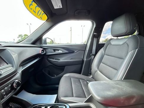 Used 2023 Chevrolet TrailBlazer RS FWD image 45