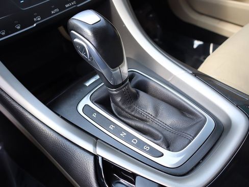 Used 2013 Ford Fusion SE FWD image 28
