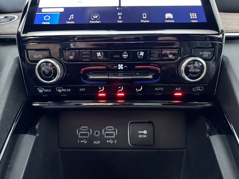 Used 2022 Jeep Grand Cherokee Summit w/ Advanced Protech Group IV AWD/4WD image 27