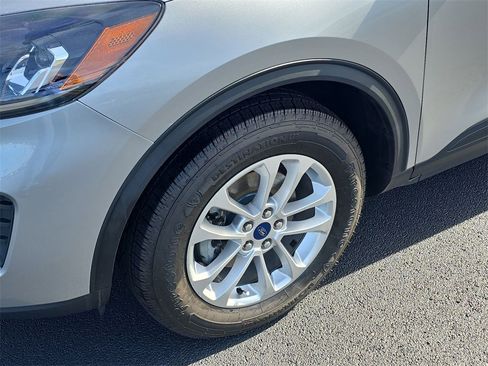 Used 2022 Ford Escape SE image 10