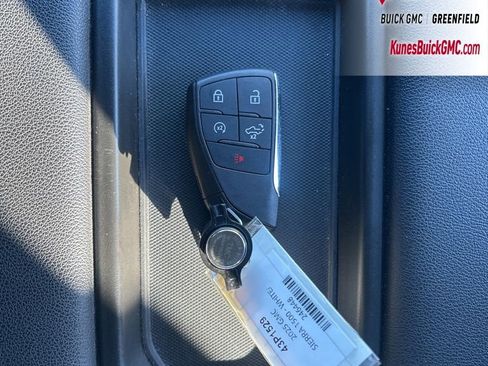 Used 2025 GMC Sierra 1500 SLT image 39