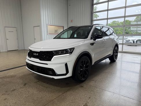 Used 2022 Kia Sorento SX FWD image 2