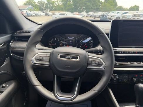 Used 2022 Jeep Compass Latitude w/ Sun and Sound Group FWD image 15