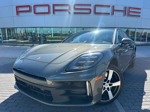 Used 2026 Porsche Panamera 4 E-Hybrid AWD/4WD image 1