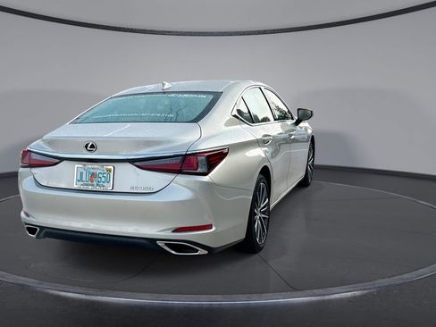 Used 2025 Lexus ES 350 w/ Premium Package FWD image 11