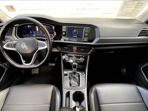 Certified 2024 Volkswagen Jetta SE image 15