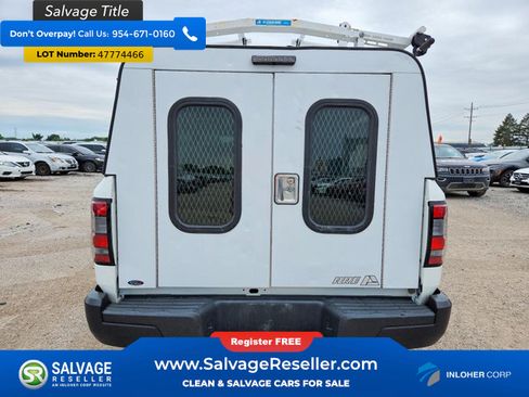 Used 2024 Nissan Frontier S RWD image 8