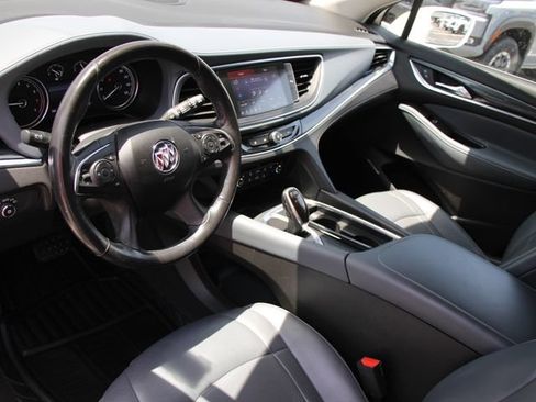 Used 2020 Buick Enclave Essence FWD image 4