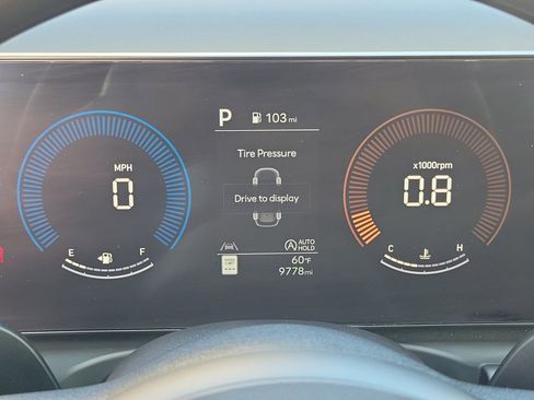 Certified 2025 Hyundai Tucson SE FWD image 10