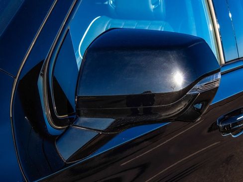 Used 2022 Cadillac Escalade ESV Sport Platinum w/ LPO, ONYX Package image 51