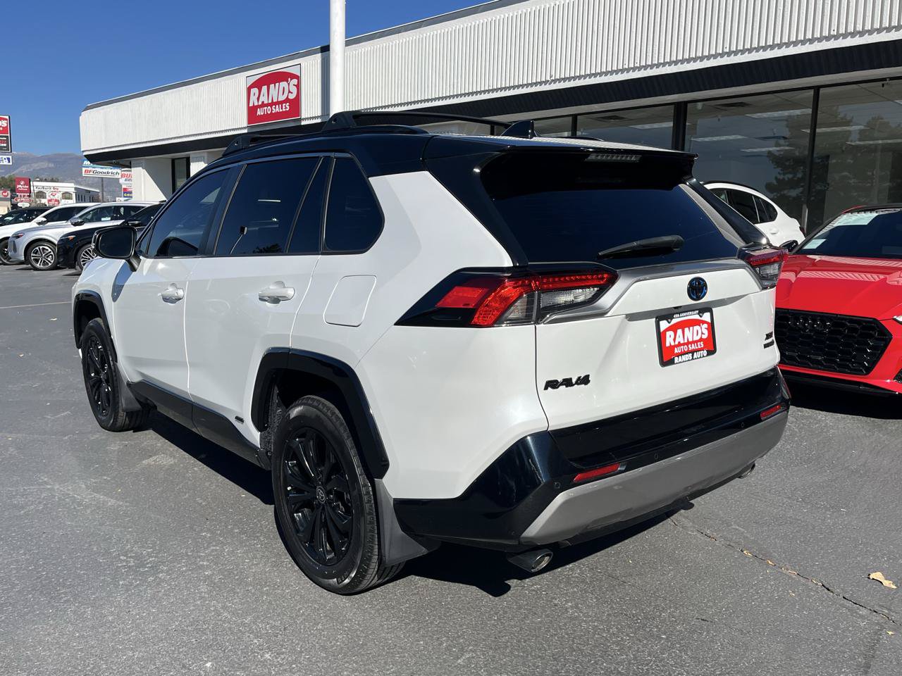 Used 2023 Toyota RAV4 XSE AWD/4WD image 9