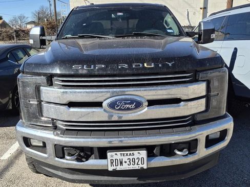 Used 2017 Ford F250 Lariat w/ Chrome Package image 2