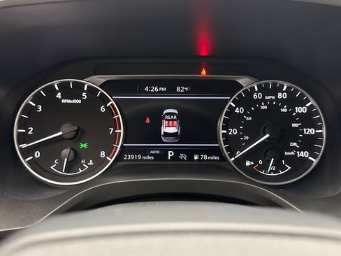 Used 2025 Nissan Rogue SV AWD/4WD image 13