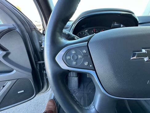 Used 2023 Chevrolet Traverse RS AWD/4WD image 13