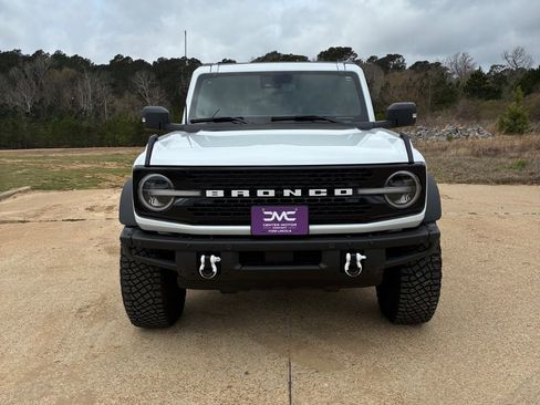 Used 2023 Ford Bronco Wildtrak image 2