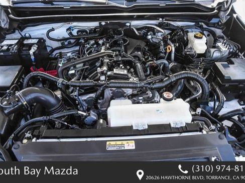 Used 2025 Toyota Tacoma SR5 AWD/4WD image 26