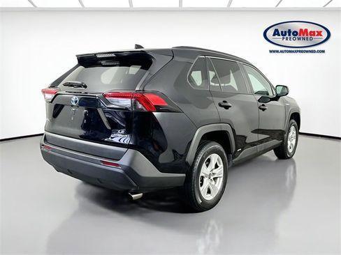 Used 2021 Toyota RAV4 LE w/ Carpet Mat Package (TMS) image 2