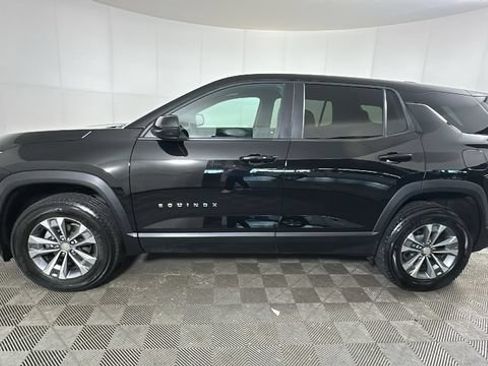 Used 2025 Chevrolet Equinox LT FWD image 5
