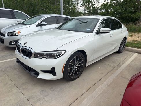Used 2019 BMW 330i Sedan w/ Convenience Package image 1