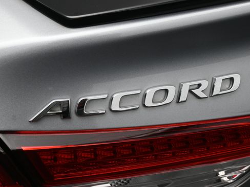 Used 2021 Honda Accord Sport Special Edition image 14