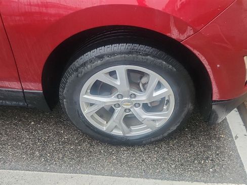 Used 2019 Chevrolet Equinox LT w/ LT True North Edition AWD/4WD image 2